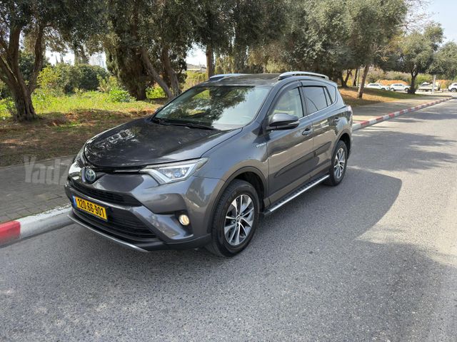 מודעת רכב טויוטה RAV4