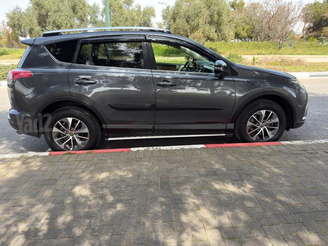 טויוטה RAV4
