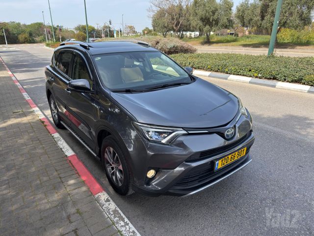 טויוטה RAV4