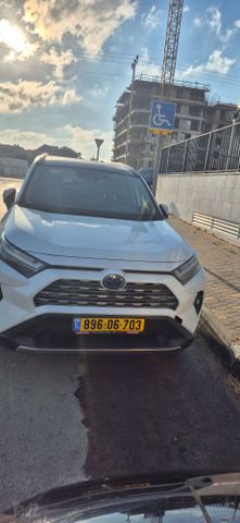 טויוטה RAV4