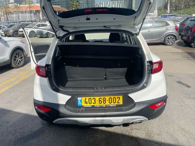 קיה סטוניק
