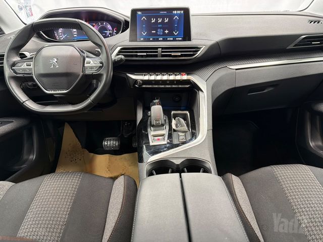 פיג'ו 3008