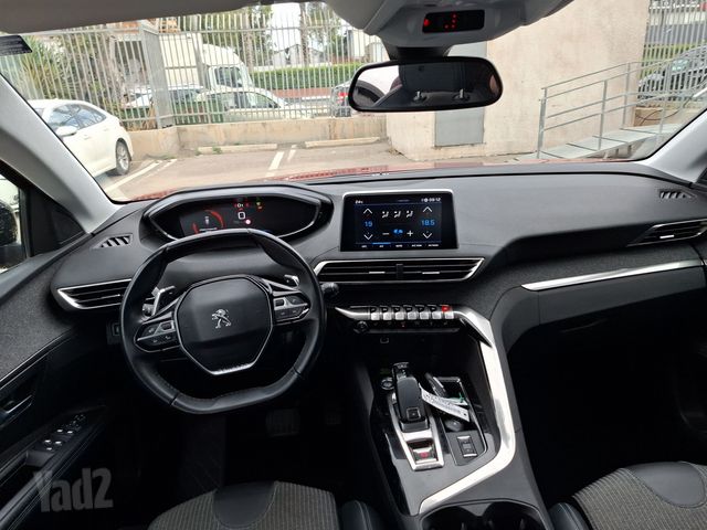 פיג'ו 3008