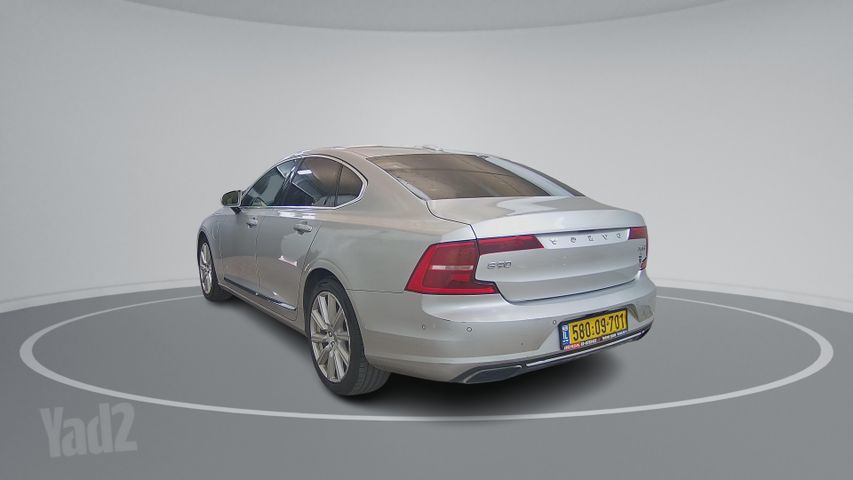 וולוו S90