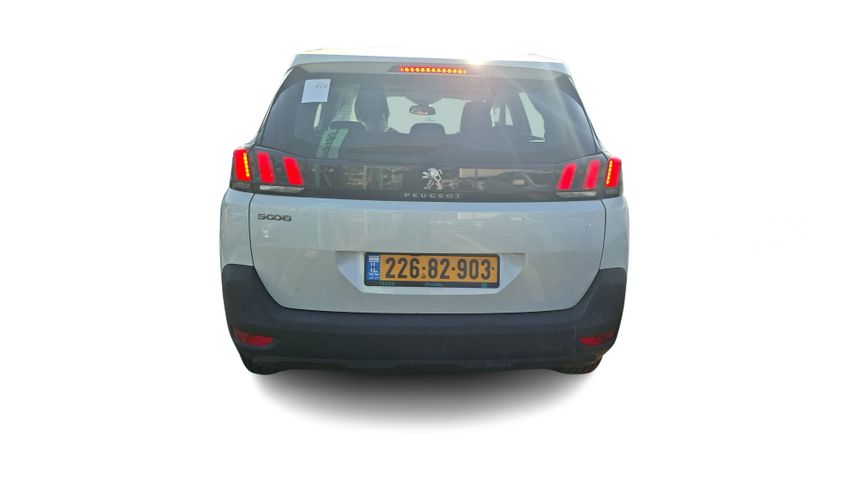 פיג'ו 5008
