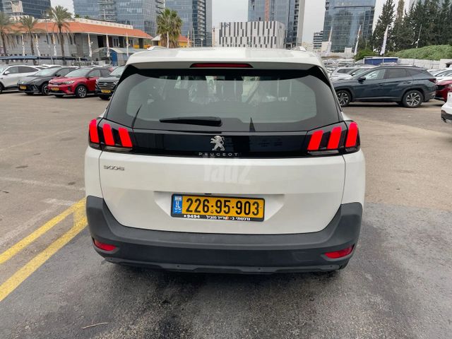 מודעת רכב פיג'ו 5008 2