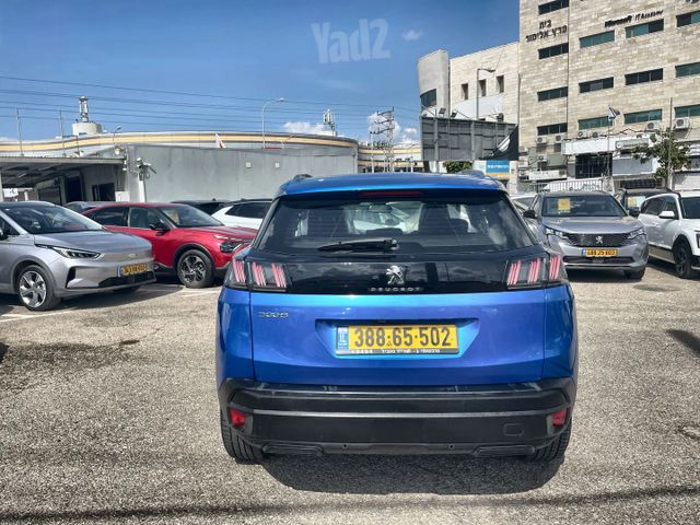 פיג'ו 3008