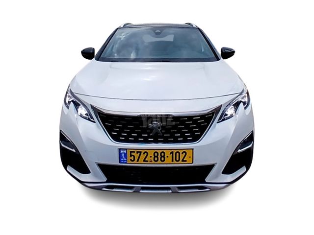 פיג'ו 3008