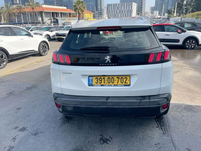 פיג'ו 3008