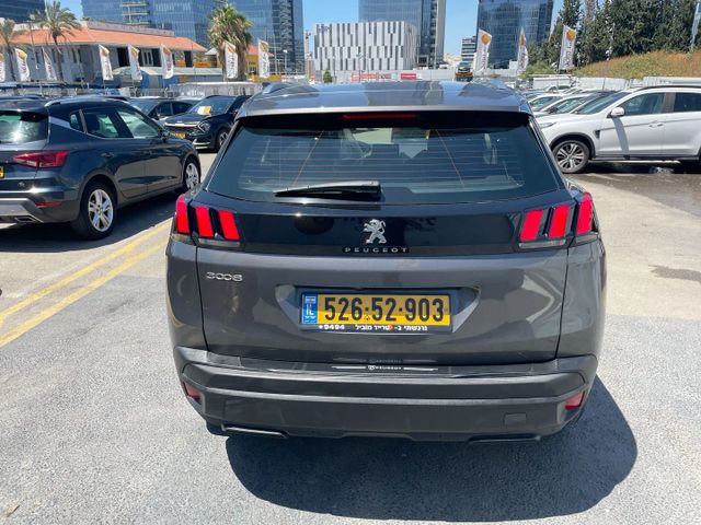 פיג'ו 3008