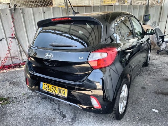 יונדאי i10