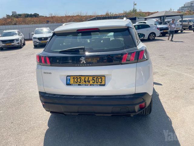 פיג'ו 3008