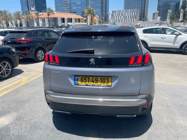 פיג'ו 3008