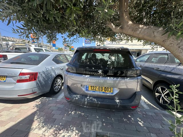 פיג'ו 5008