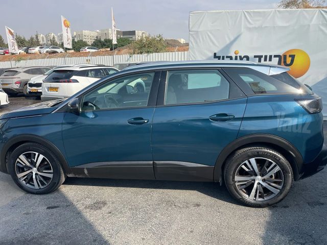 פיג'ו 3008