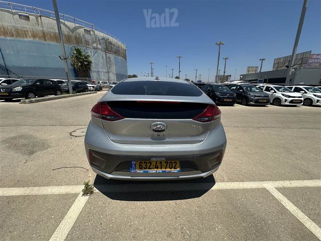 יונדאי איוניק