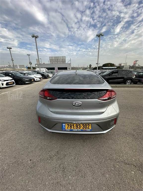 יונדאי איוניק