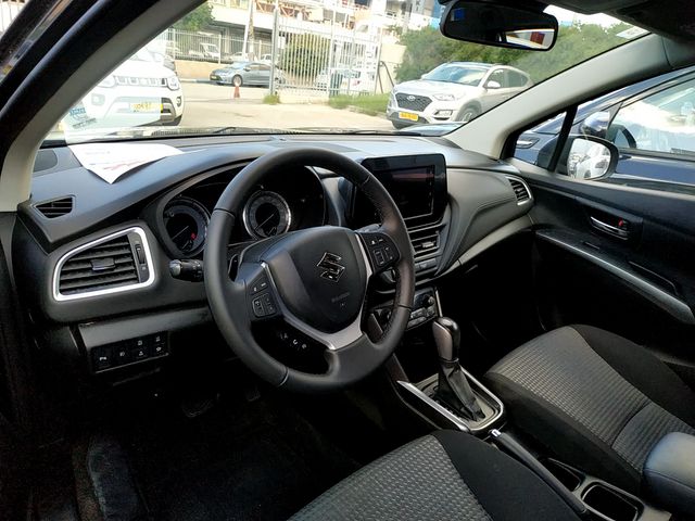 סוזוקי S-Cross