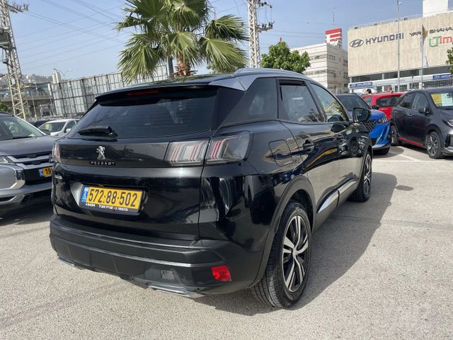 פיג'ו 3008