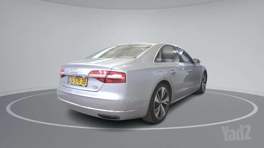 אאודי A8