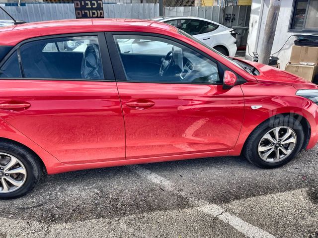 יונדאי i20