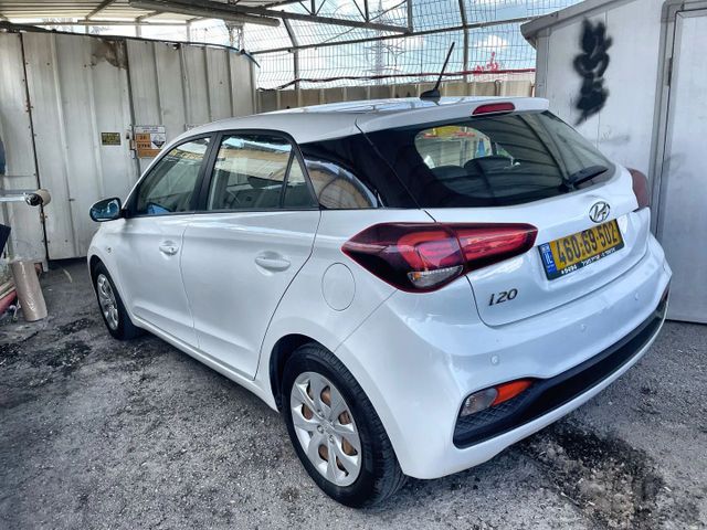 יונדאי i20