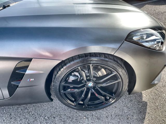 ב מ וו Z4