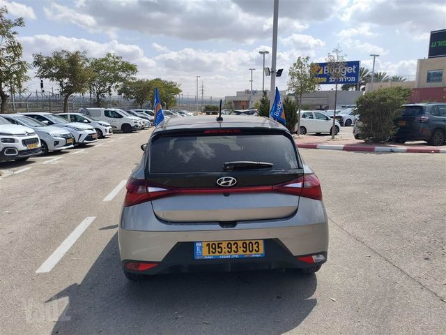 יונדאי i20