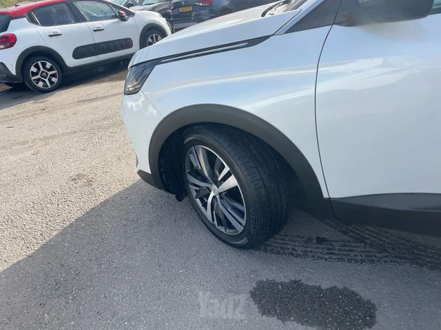 פיג'ו 3008