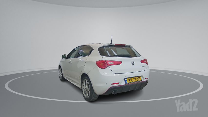 אלפא רומיאו ג'ולייטה