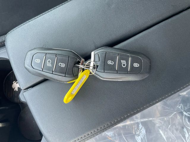 פיג'ו 3008
