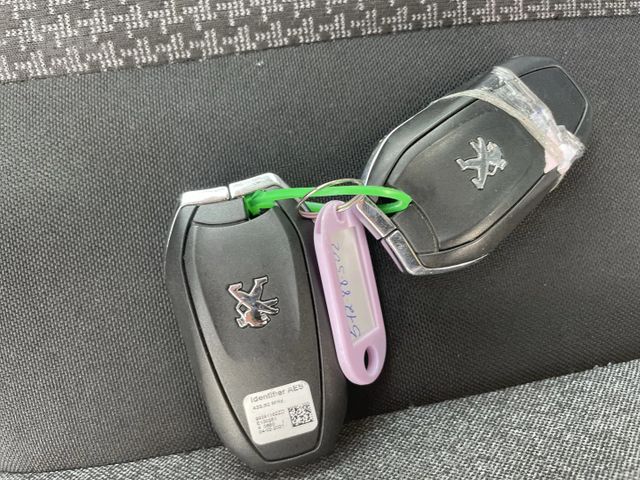 פיג'ו 3008