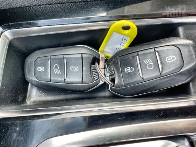 פיג'ו 3008