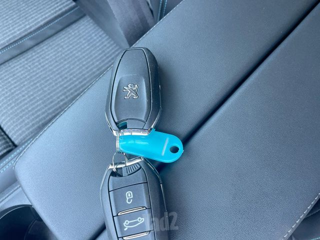 פיג'ו 3008