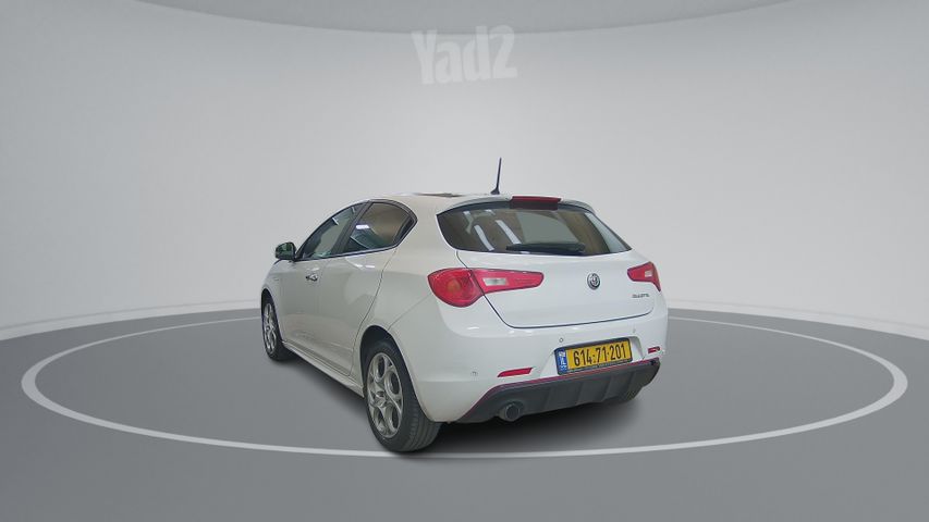 אלפא רומיאו ג'ולייטה