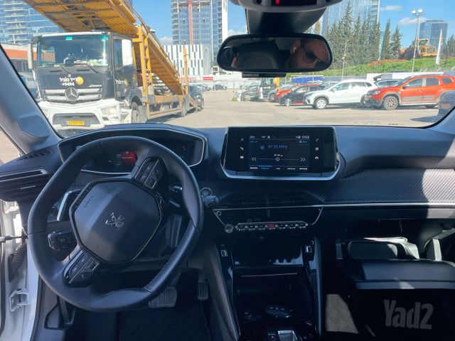 פיג'ו 208