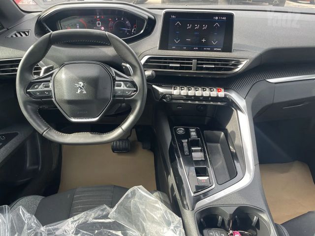 פיג'ו 3008