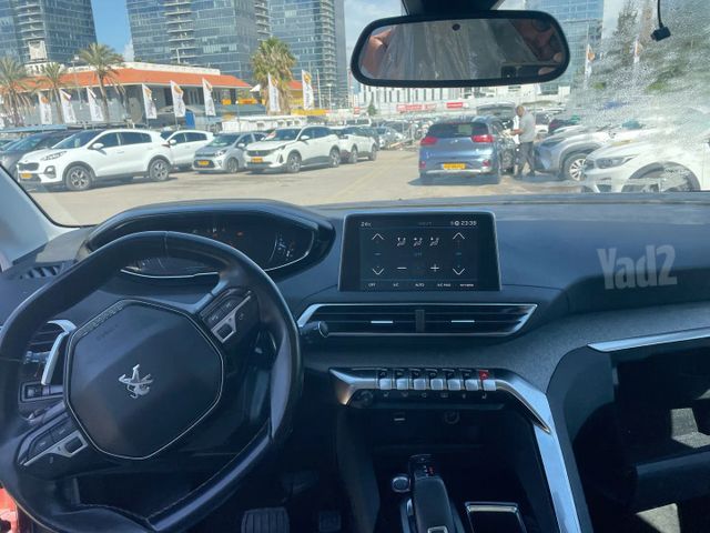 פיג'ו 3008