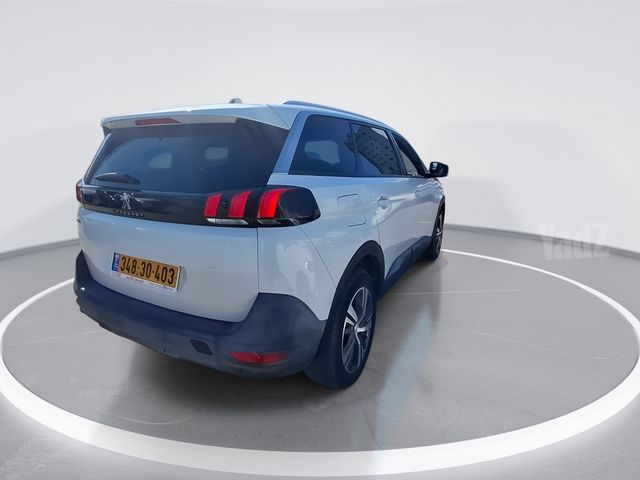 פיג'ו 5008