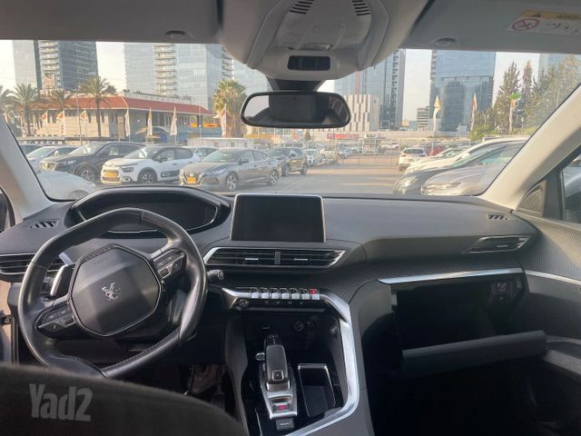 פיג'ו 3008