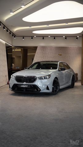 ב מ וו M5