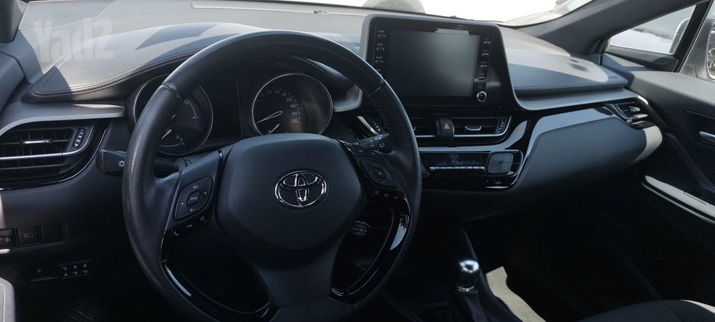 מודעת רכב טויוטה C-HR 2
