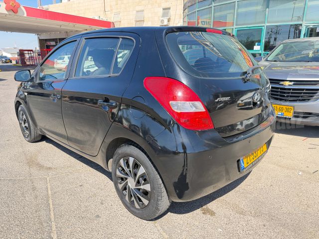 יונדאי i20