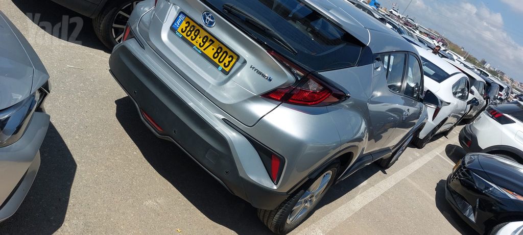 מודעת רכב טויוטה C-HR 1