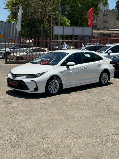 מודעת רכב טויוטה קורולה