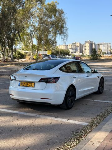 טסלה מודל 3
