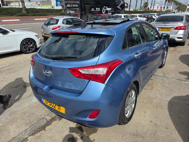 יונדאי i30