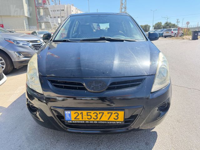 יונדאי i20