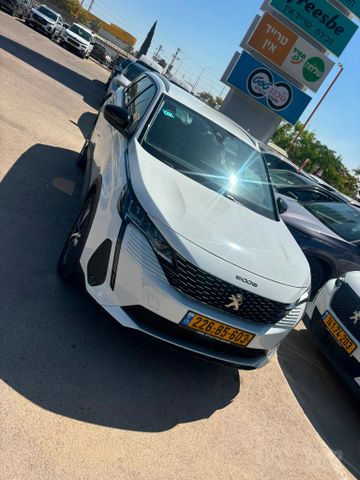 פיג'ו 5008