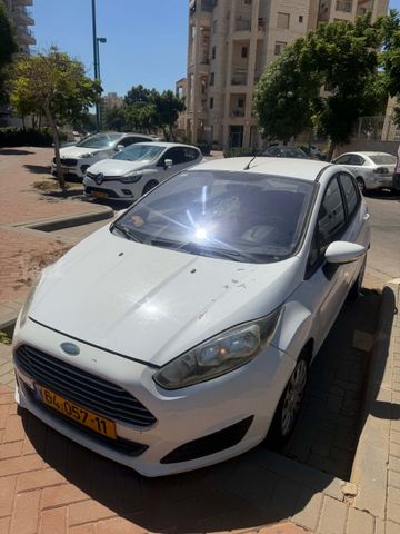 מודעת רכב פורד פיאסטה